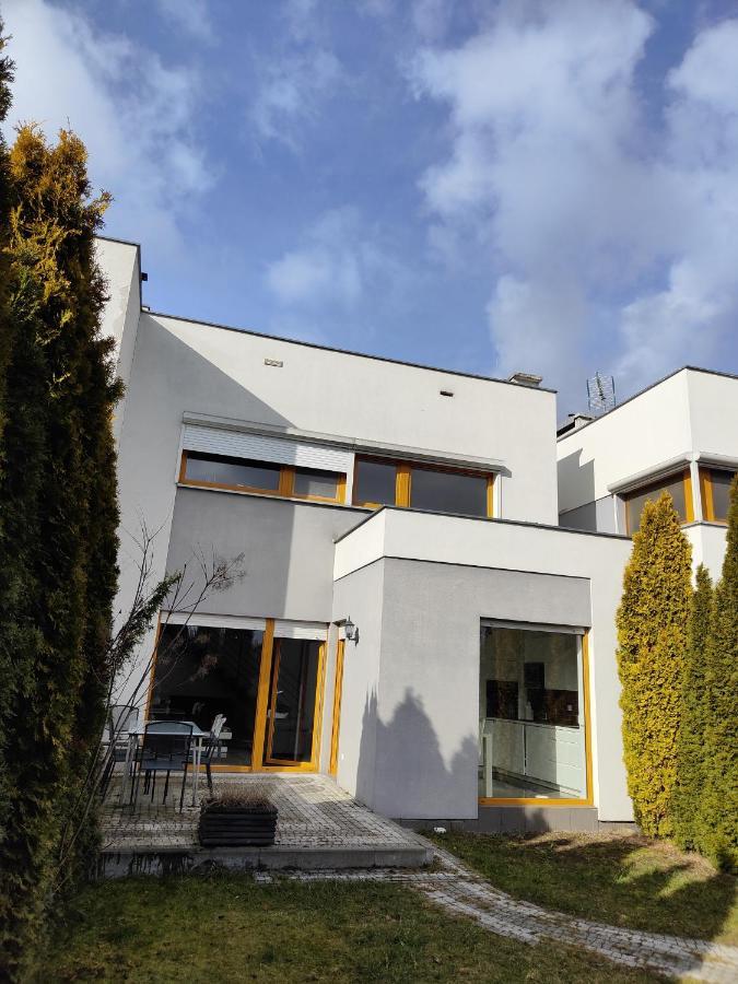 Dom Dabrowka Poznan Lägenhet Paledzie Exteriör bild